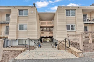 618 Fox Run Ln in Carmel, NY - Building Photo