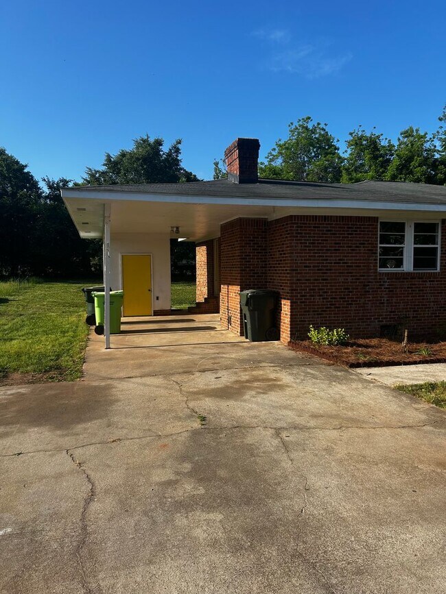 420 Como Dr in Raleigh, NC - Building Photo - Building Photo