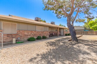 2937 E Beck Ln, Unit #3 in Phoenix, AZ - Building Photo - Building Photo