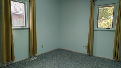 2805 Lawndale Dr in Champaign, IL - Building Photo - Building Photo