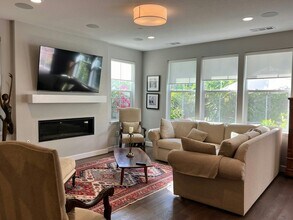 936 Woodbury Ln in Davis, CA - Building Photo - Building Photo