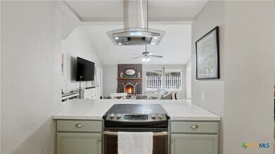 19 Pebblebrook Ln in Wimberley, TX - Building Photo - Building Photo