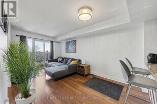 135 Village Green Square in Toronto, ON - Building Photo