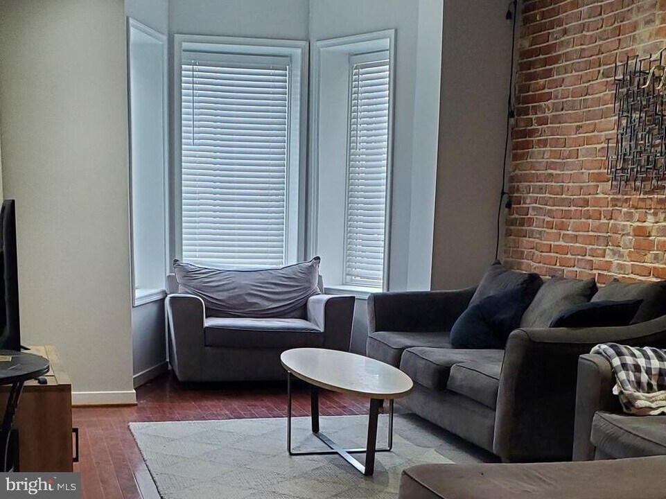 1616 6th St NW in Washington, DC - Building Photo