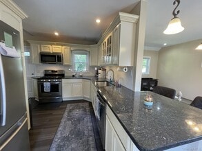 40 6th Ave in New Hyde Park, NY - Building Photo - Building Photo