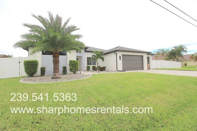 405 SE 6th St in Cape Coral, FL - Building Photo - Building Photo