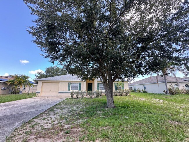 123 Mohawk Cir in Auburndale, FL - Building Photo - Building Photo
