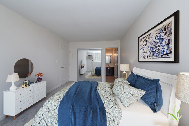 Day Heights Meadows in Milford, OH - Foto de edificio - Building Photo