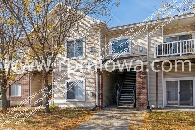 property at 1845 SW White Birch Cir