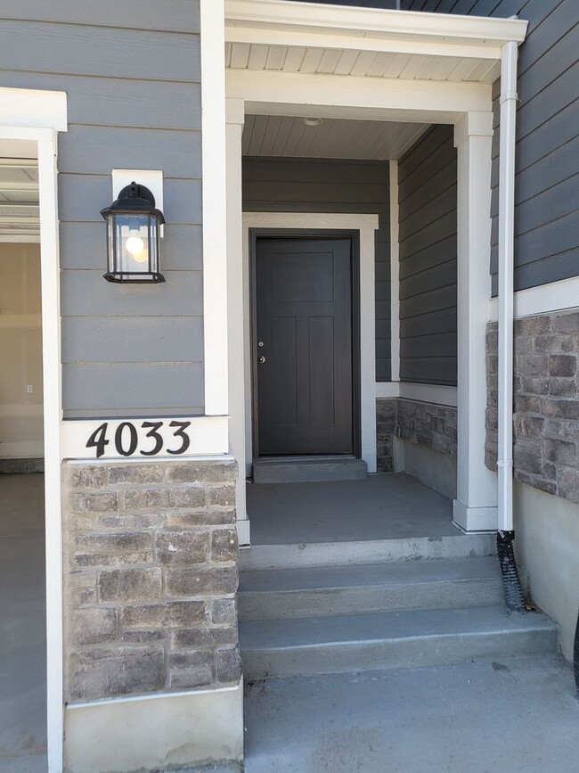 4033 W Harmony Dr in Lehi, UT - Building Photo - Building Photo