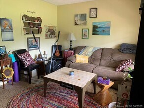 1825 NE 26th Ave-Unit -2 in Fort Lauderdale, FL - Foto de edificio - Building Photo