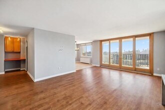 380 Mountain Rd in Union City, NJ - Foto de edificio - Building Photo