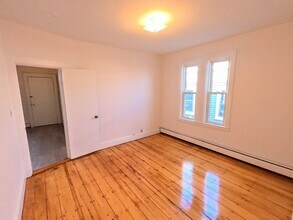 92 Wenham St in Boston, MA - Building Photo - Building Photo