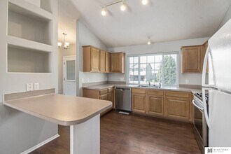 4219 N 171st Ave in Omaha, NE - Foto de edificio - Building Photo