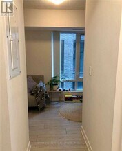 525 Adelaide St W in Toronto, ON - Building Photo - Building Photo