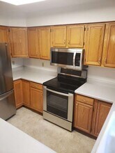 5699 Wilshire Dr in Fitchburg, WI - Building Photo - Building Photo