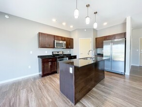 Coulee Ridge Luxury Apartments in Bismarck, ND - Building Photo - Building Photo