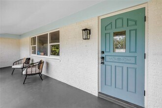 6161 35th Ave N in St. Petersburg, FL - Building Photo - Building Photo