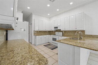 4294 Diamond Ter in Weston, FL - Building Photo - Building Photo