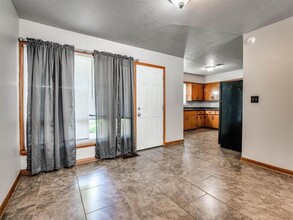 1800 Melrose Dr in Norman, OK - Building Photo - Building Photo