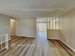 1597 S Uvalda St in Aurora, CO - Foto de edificio - Building Photo