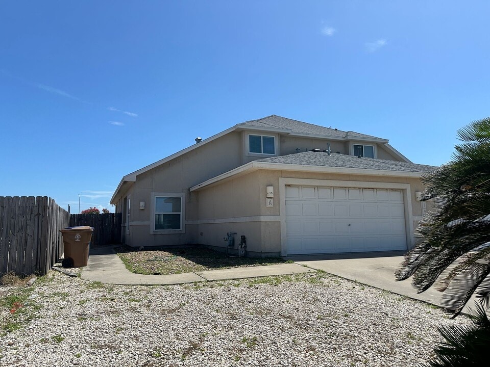 14010 Ambrosia St in Corpus Christi, TX - Building Photo