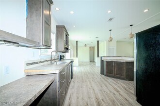 4660-0 43rd Ave NE in Naples, FL - Building Photo - Building Photo