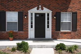 Cedarbrook Apartments in St. Charles, MO - Building Photo - Building Photo