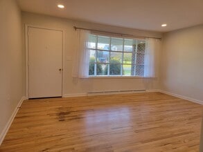 1174 Rose Ave in East Earl, PA - Building Photo - Building Photo