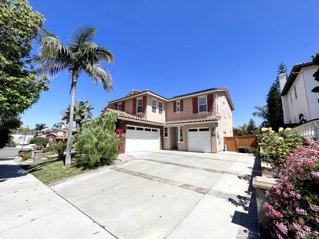12470 Sundance Ave in San Diego, CA - Foto de edificio - Building Photo