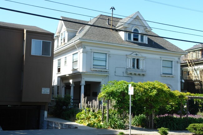 2214 Haste St in Berkeley, CA - Foto de edificio - Building Photo