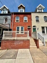 465 E Strawberry St in Lancaster, PA - Building Photo - Building Photo
