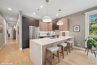 4932 N Kenmore Ave in Chicago, IL - Building Photo - Building Photo
