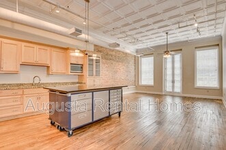 1106 Broad St in Augusta, GA - Building Photo - Building Photo