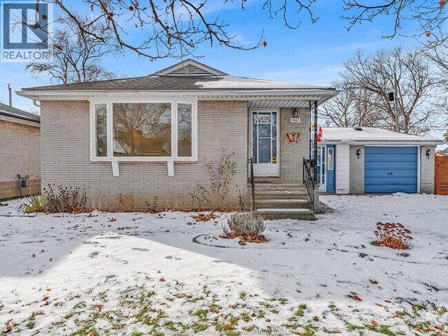 1207 Virginia Ave in Windsor, ON - Building Photo - Building Photo