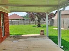 166 Scarlet Oak Dr in Deatsville, AL - Building Photo - Building Photo