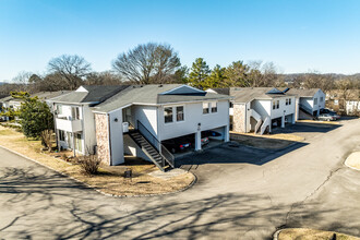 Creekside Meadows in Nashville, TN - Building Photo - Building Photo