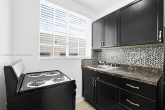 1563 SW 2nd St in Miami, FL - Building Photo - Building Photo