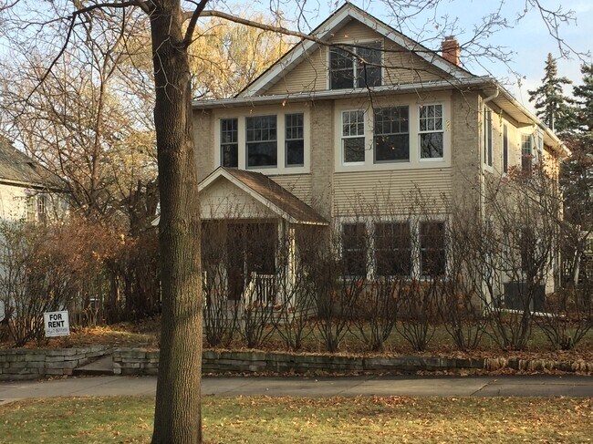 1827 Kenwood Pky, Unit #2