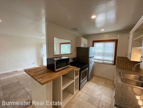 713 E Elder St in Fallbrook, CA - Building Photo - Building Photo