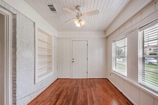 2611 Rosewood St in Houston, TX - Building Photo