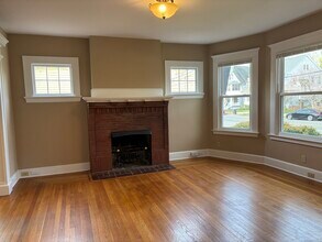 205 Alden Ave in New Haven, CT - Building Photo - Building Photo