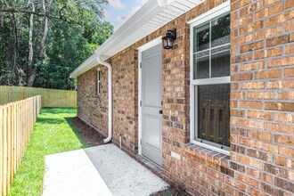 452 Reeves St in Niceville, FL - Building Photo - Building Photo