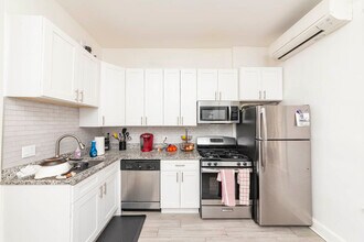 1722 N Mohawk St, Unit 1R in Chicago, IL - Building Photo - Building Photo