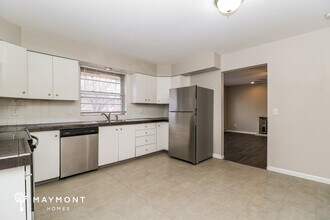 4080 Marietta Dr in Florissant, MO - Foto de edificio - Building Photo