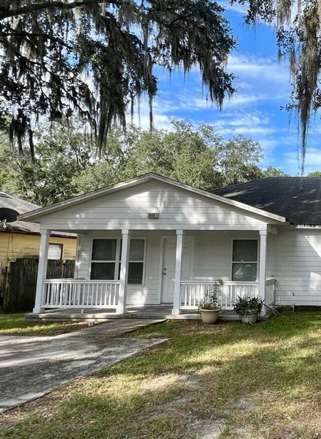property at 638-640 Pineville Ln
