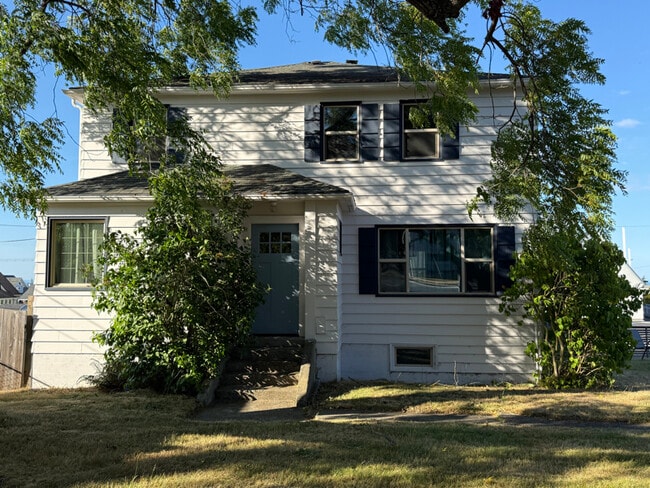 property at 127 E 14th St