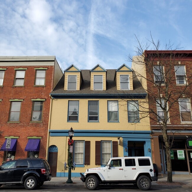 34 S Hanover St Apartments and Nearby Carlisle Apartments For Rent