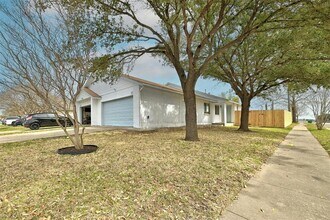 601 Valley View Dr in Pflugerville, TX - Building Photo - Building Photo