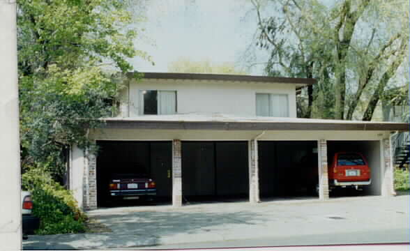 529 9th St in Davis, CA - Building Photo - Building Photo